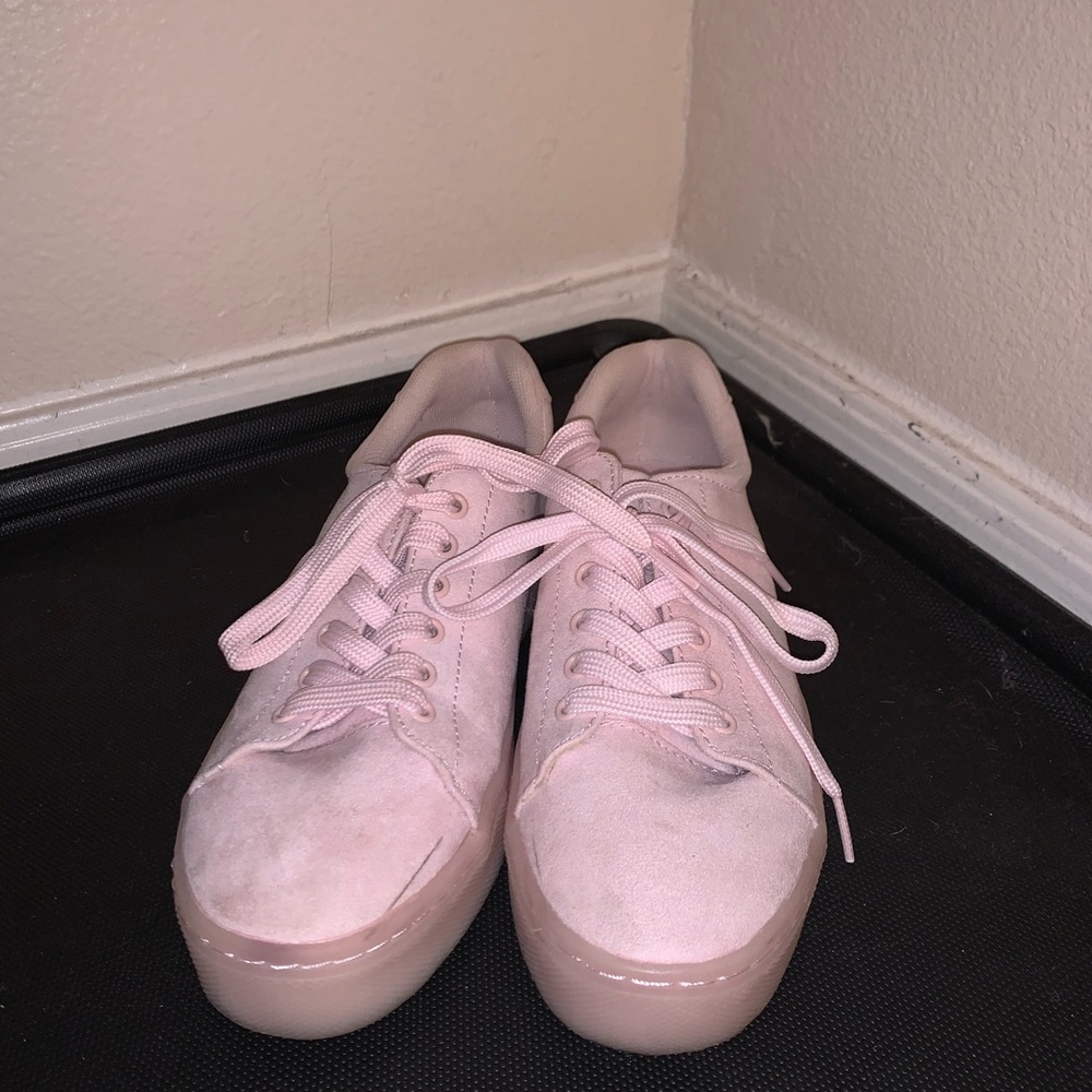 H&M Pink suede tennis shoe